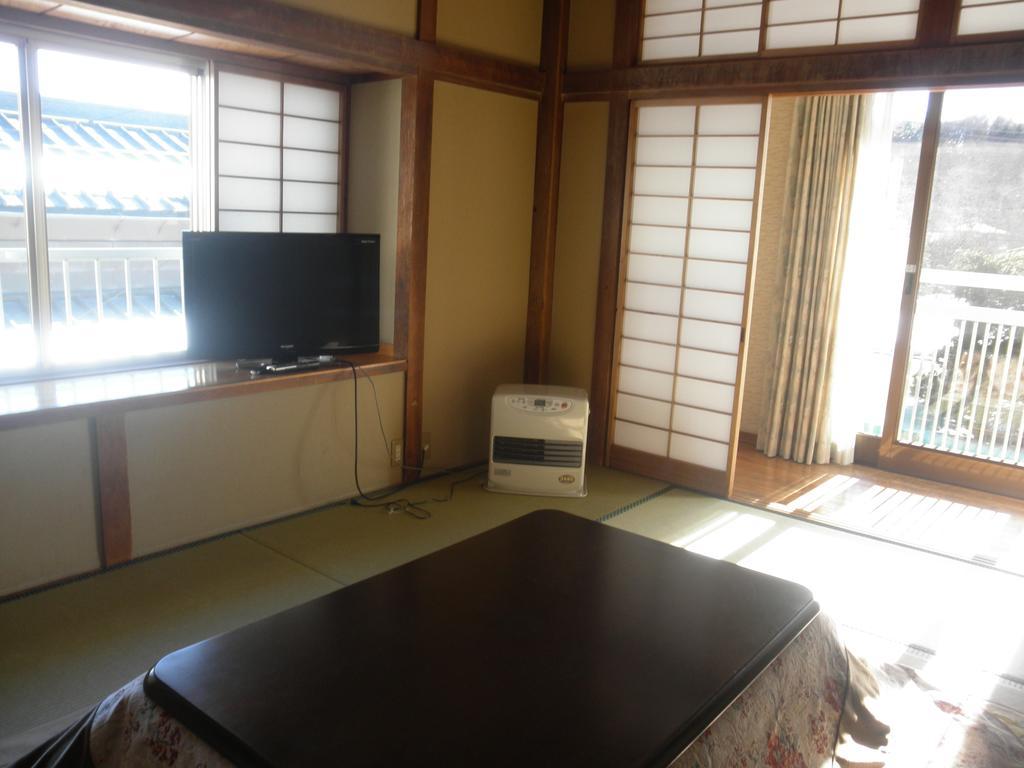 Haranoya Hotel Oshino Bagian luar foto