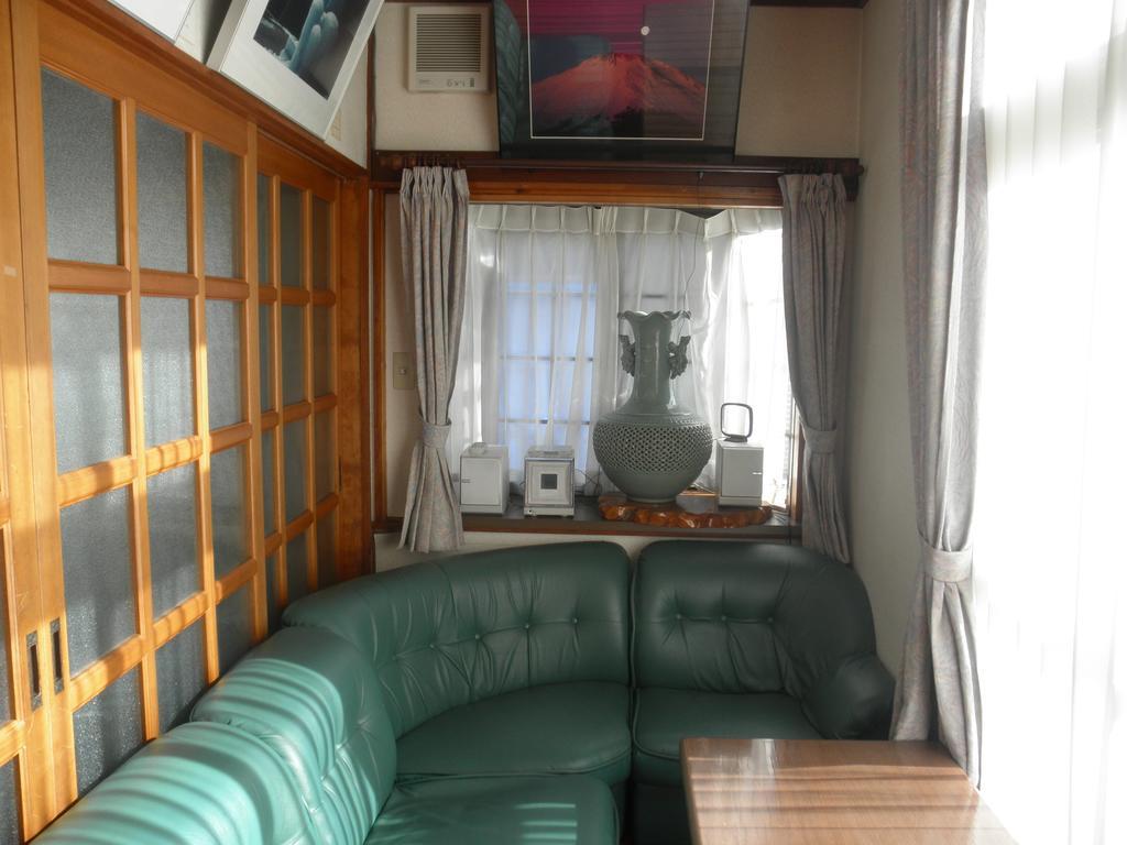 Haranoya Hotel Oshino Bagian luar foto