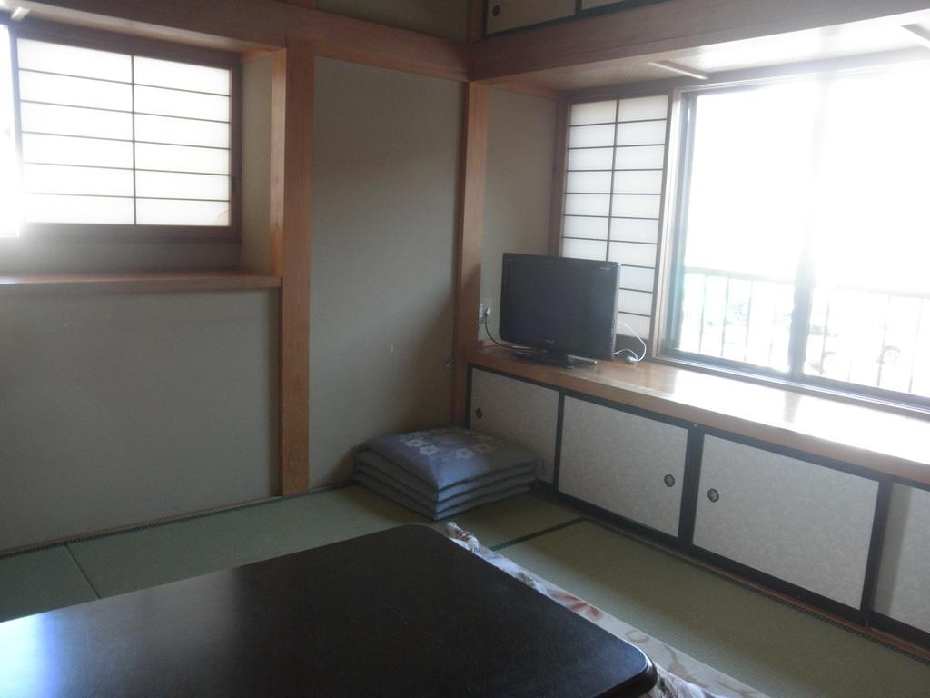 Haranoya Hotel Oshino Bagian luar foto