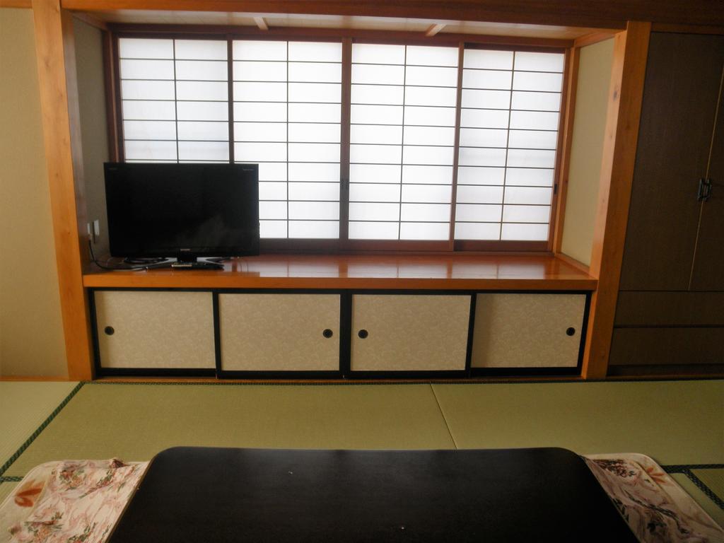 Haranoya Hotel Oshino Bagian luar foto